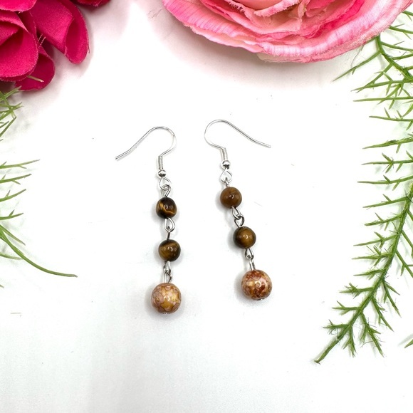 Jewelry - NEW⚜️Tiger’s Eye & Spun Glass Beaded Earrings